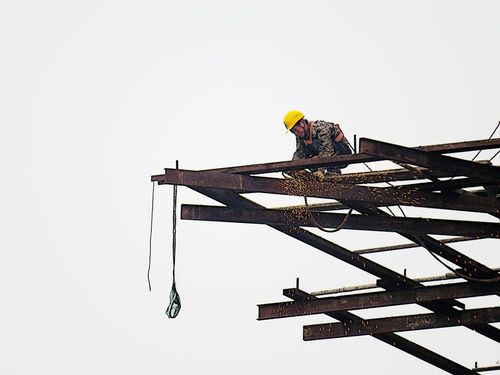 建筑工地那点事 [悬挑式 硬覆盖防护农民工高处作业拆除纪实摄影 6.